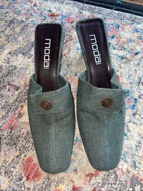Moda Spana Olive Green Square-Toe Slip-On Mules